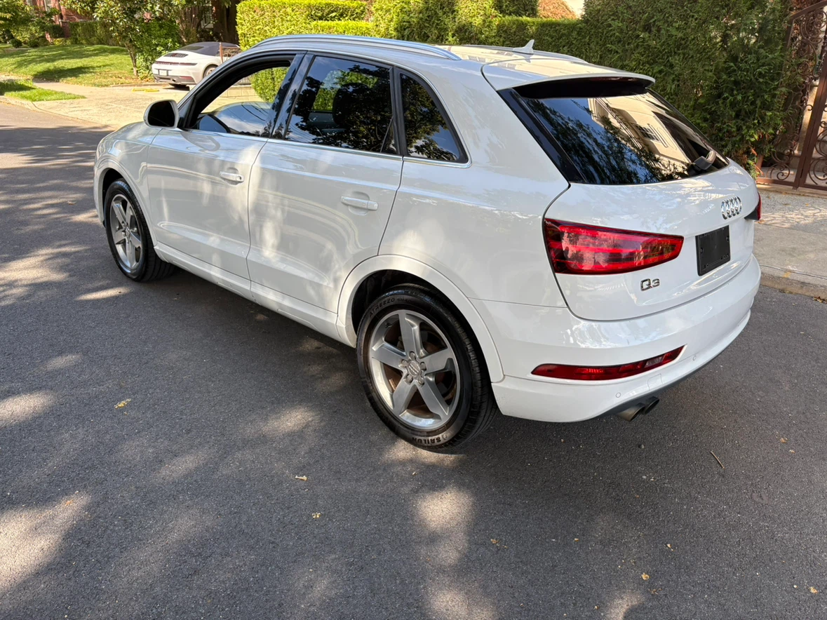 Audi Q3 SUV - photo 3