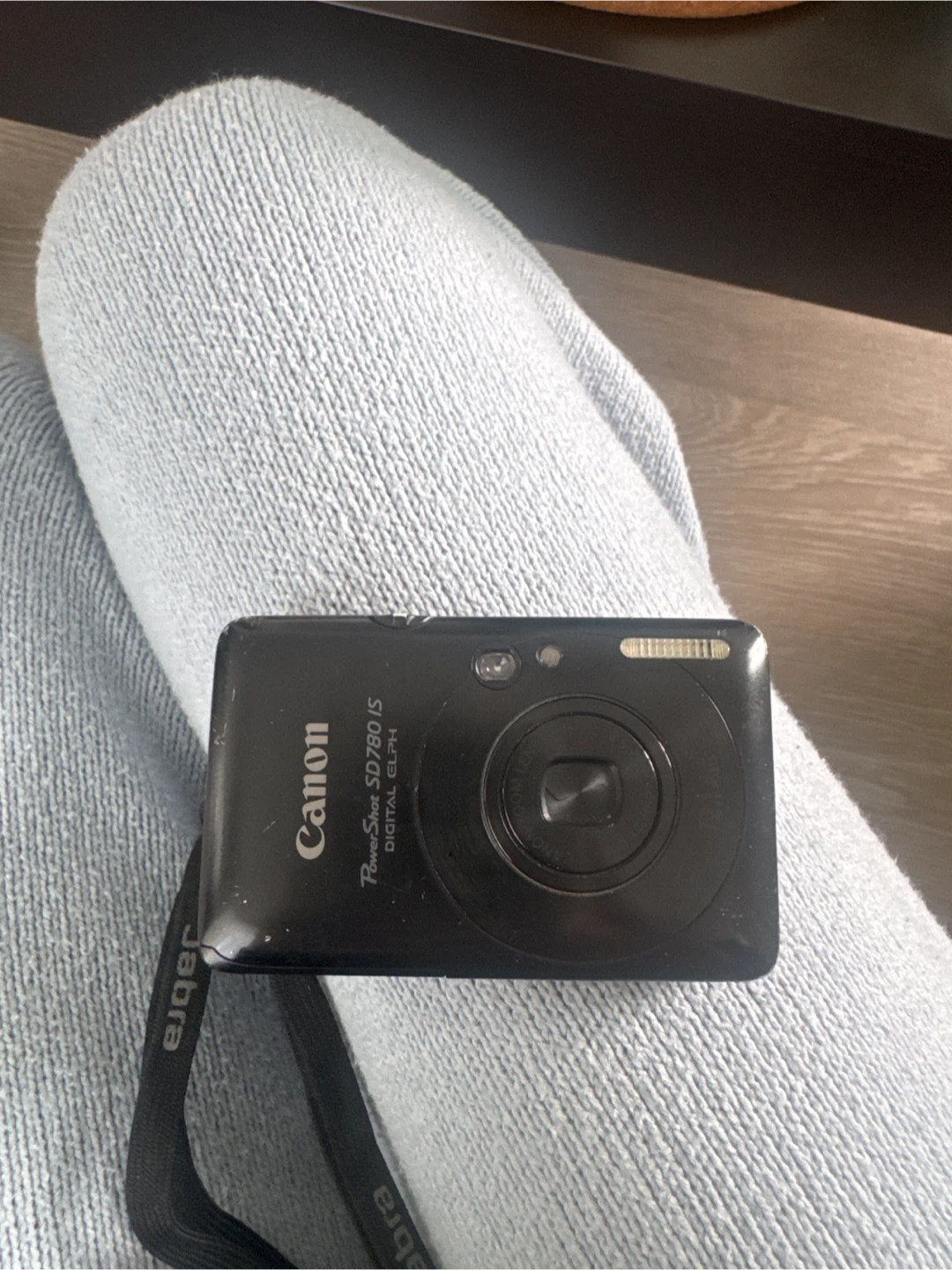 Canon PowerShot SD780 IS Digital ELPH