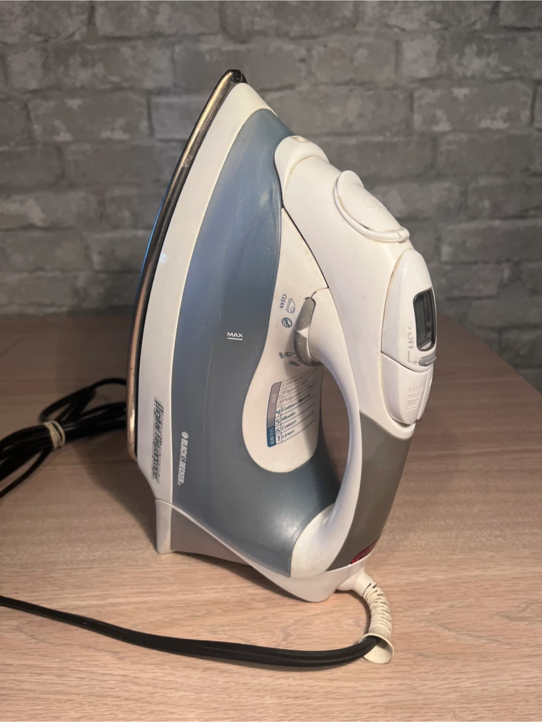 Black & Decker Digital Advantage Iron - photo 5