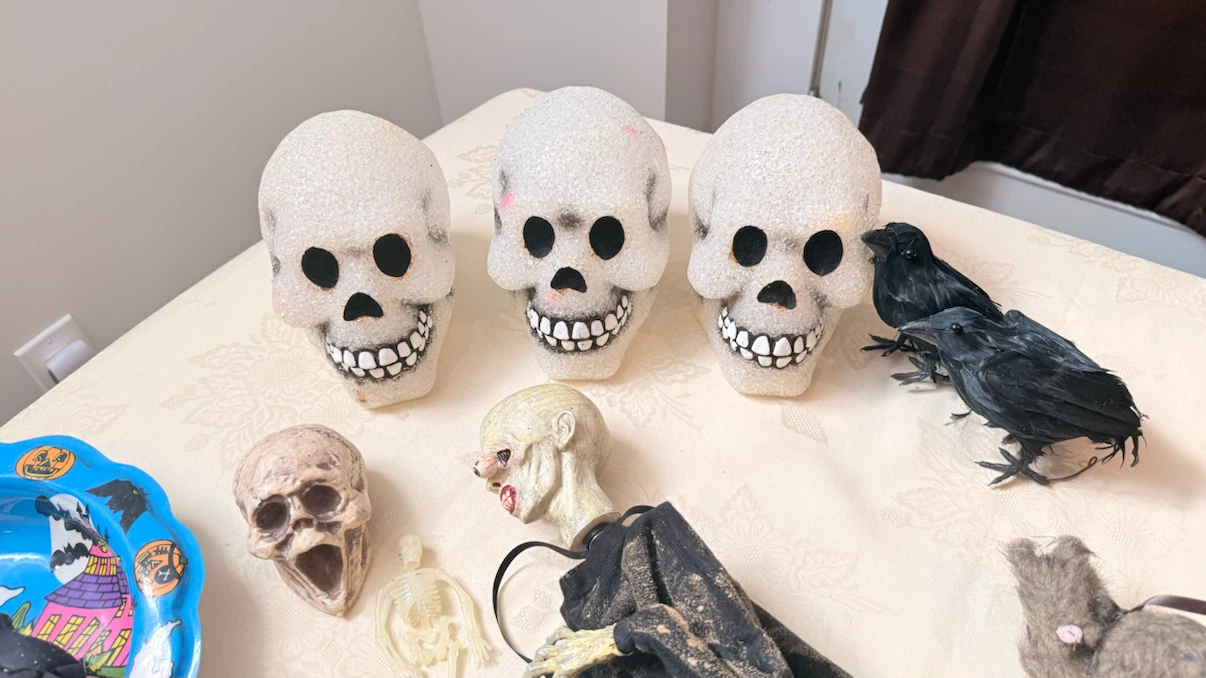 Halloween Decorative Prop Collection - photo 2