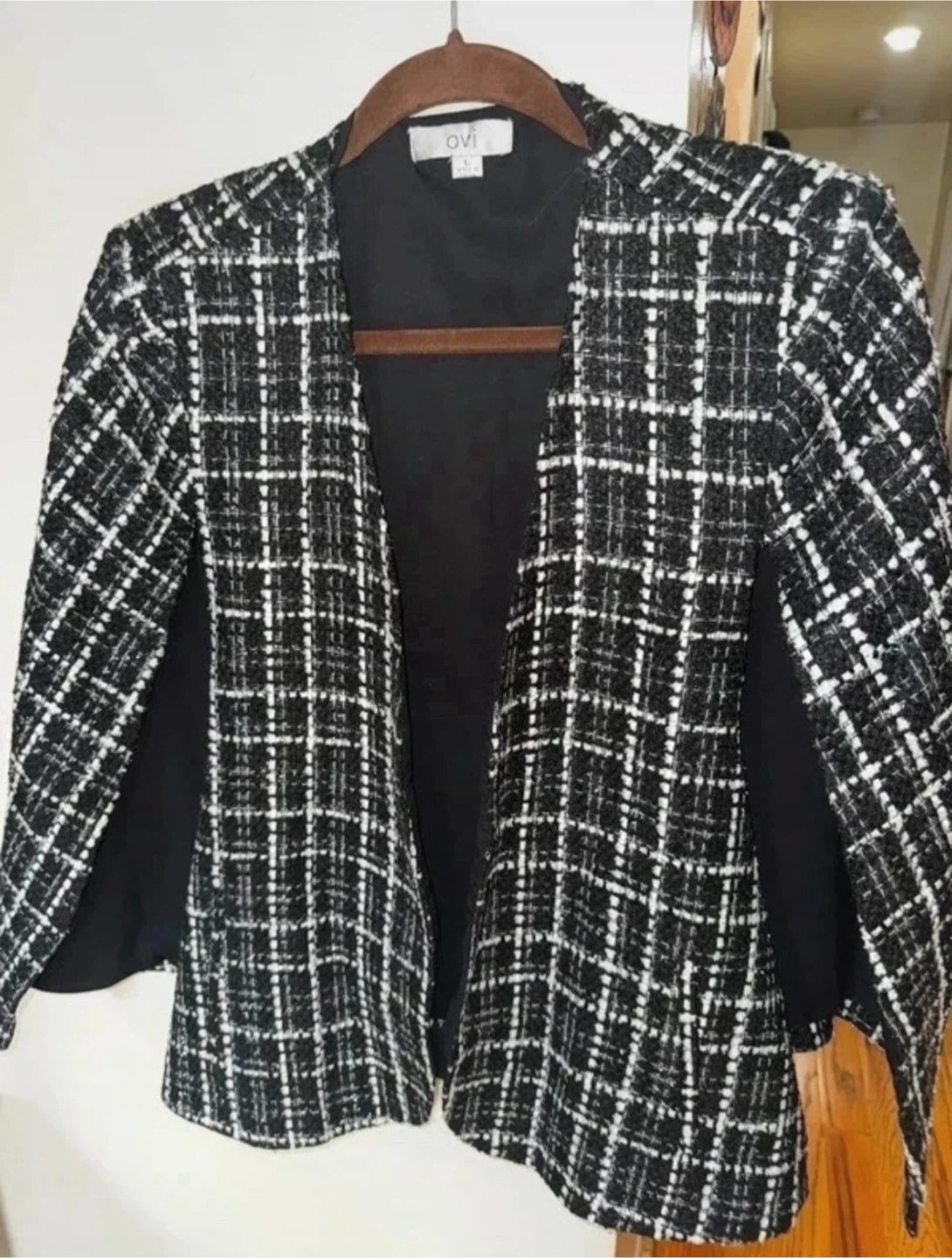 OVI Black & White Tweed Cape Blazer – Size Large