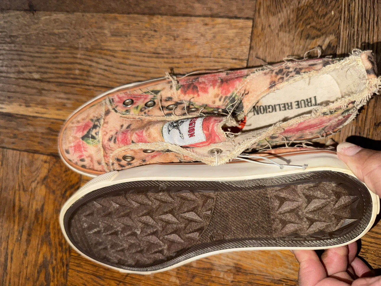 True Religion Floral Animal Print Sneakers Size Large - photo 2