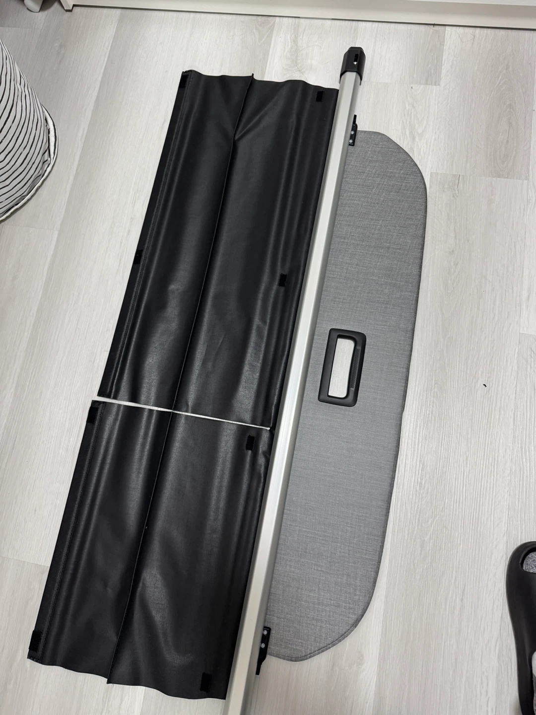 Mitsubishi outlander Retractable Cargo Cover for SUV