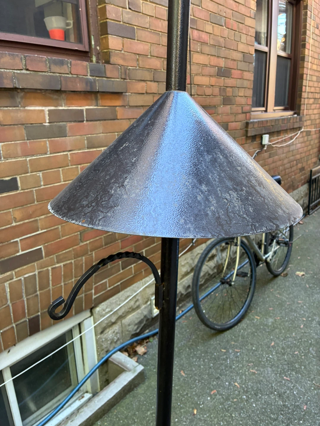 7'9" -Tall Bird feeder Feeding Station  Squirrel Baffle