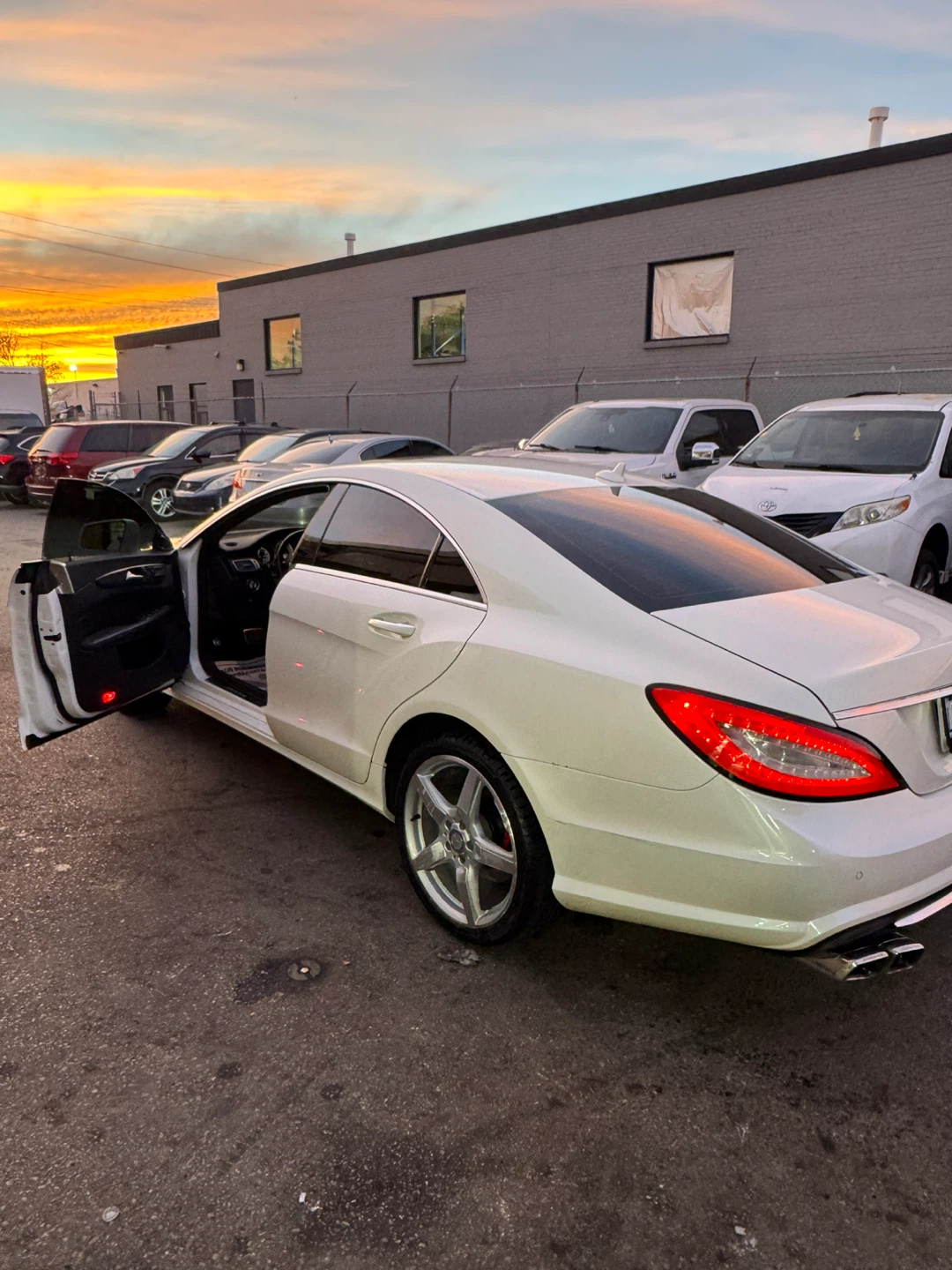 Mercedes-Benz CLS-550 4Matic Distronic+ - photo 2