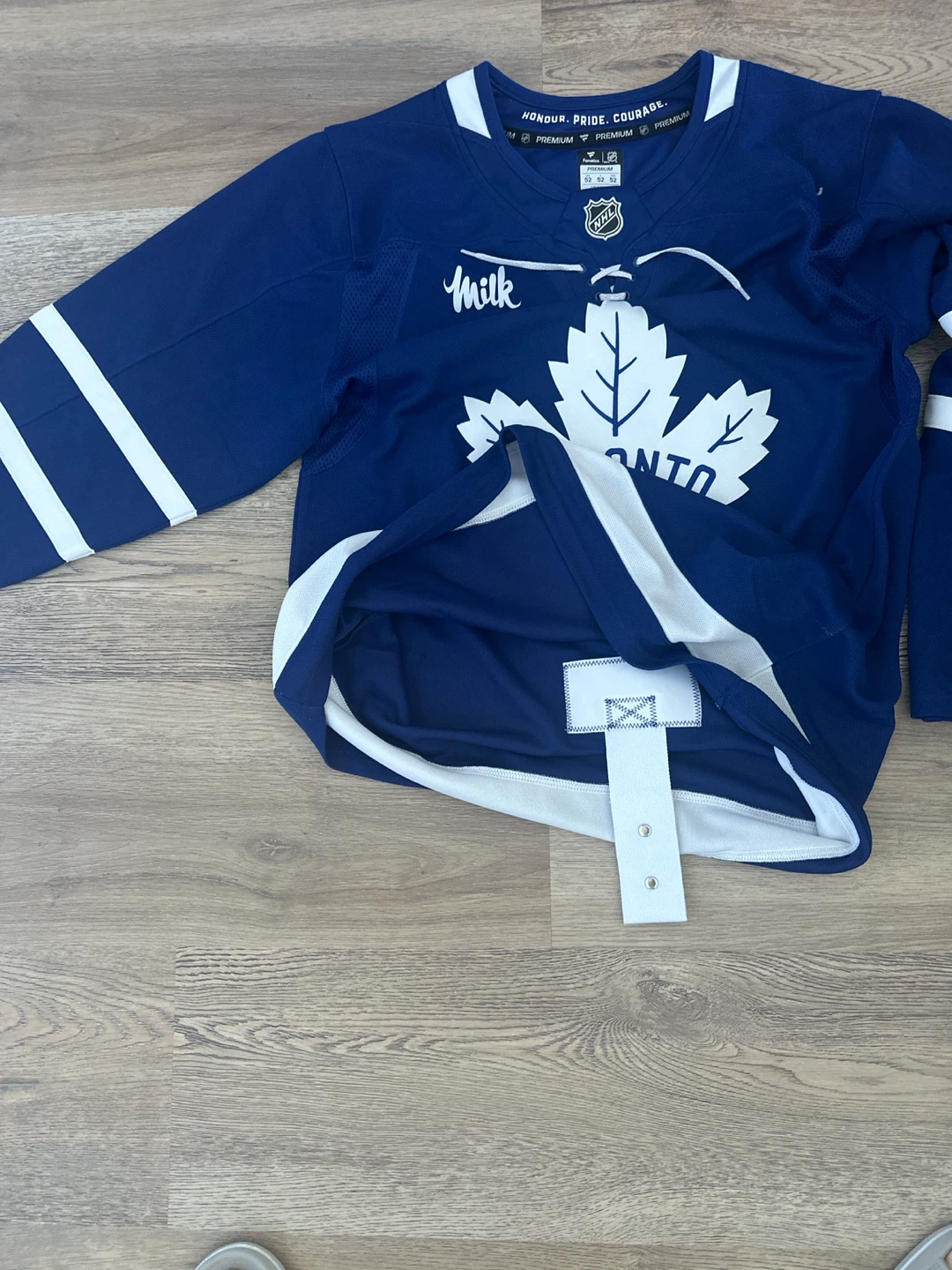 Fanatics Toronto Maple Leafs Jersey Size 52 - photo 3