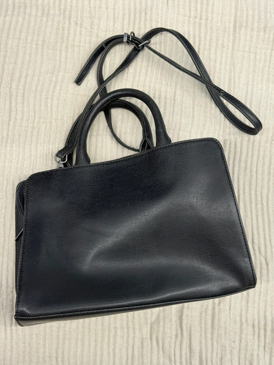 Matt & Nat Black Crossbody Bag - photo 2
