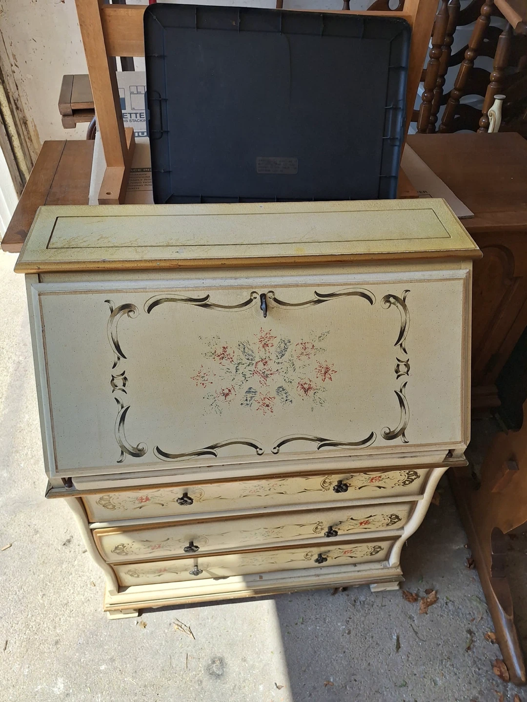 Vintage Painted Dresser with Drawers - photo 2