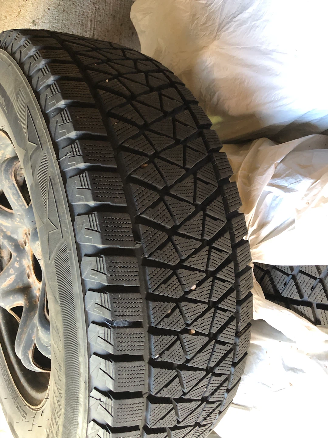 Bridgestone Blizzak 245/70R17 Winter Tires