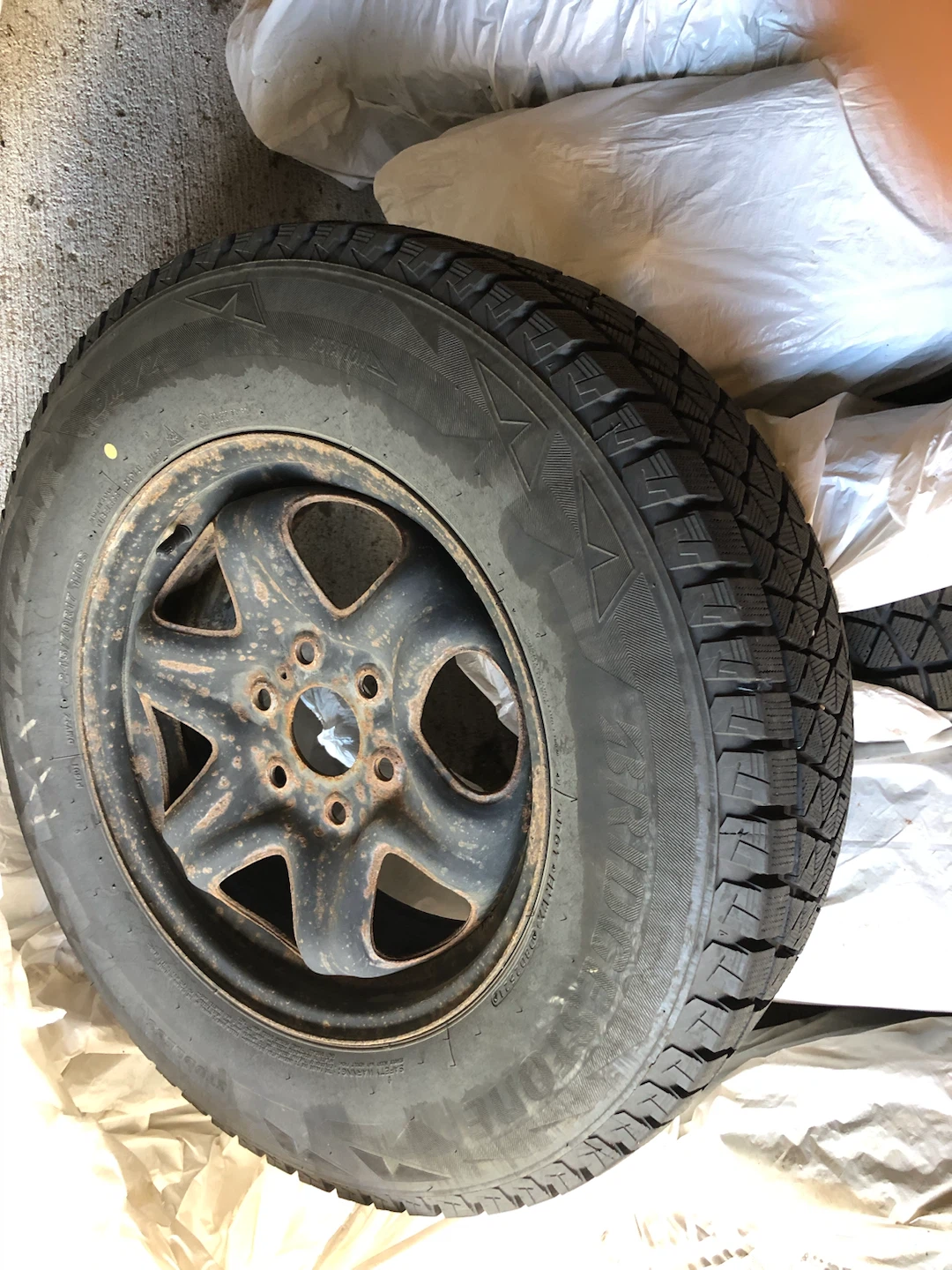 Bridgestone Blizzak 245/70R17 Winter Tires - photo 2