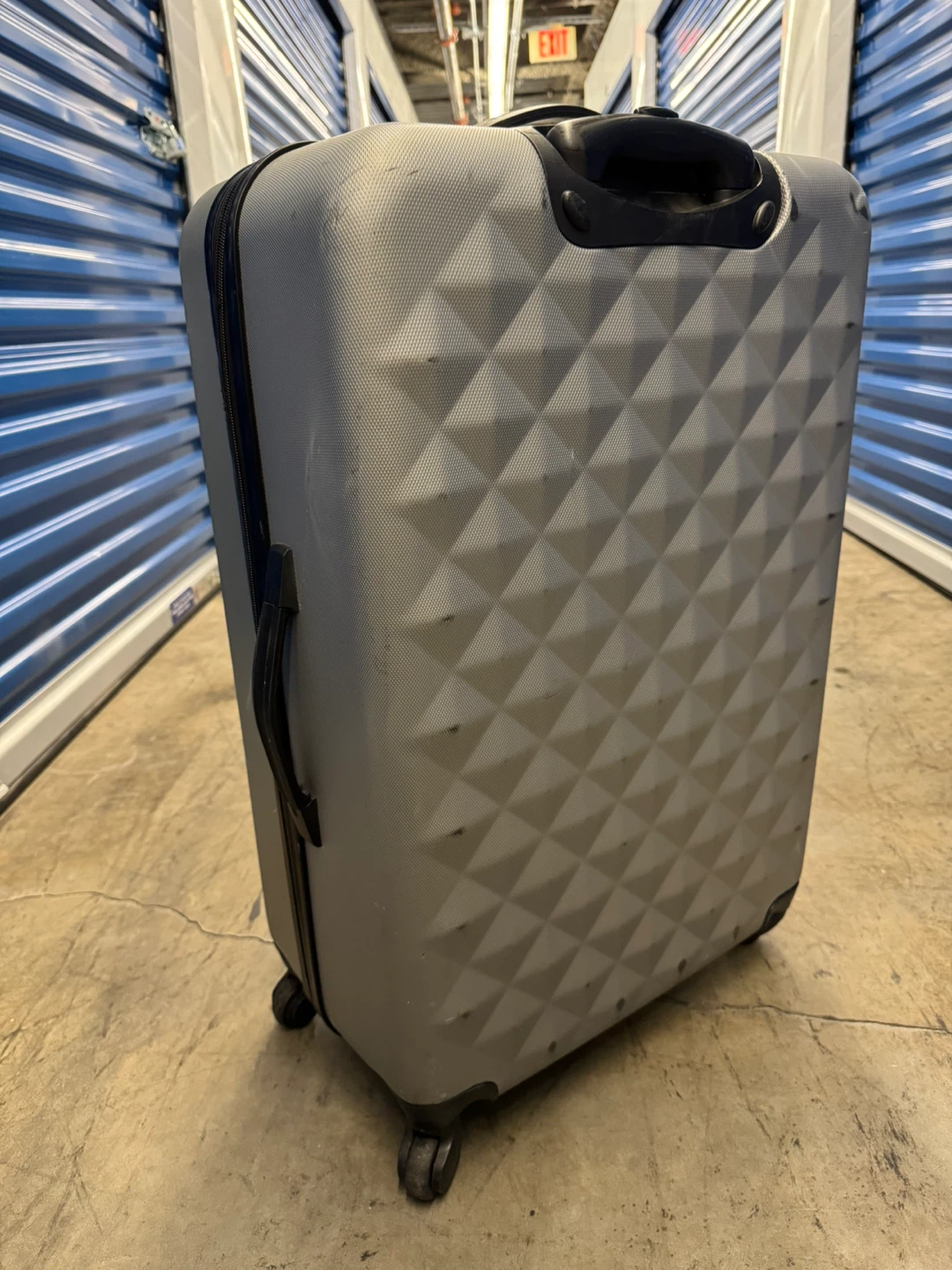Silver Diamond Pattern Hard-Shell Suitcase - photo 3