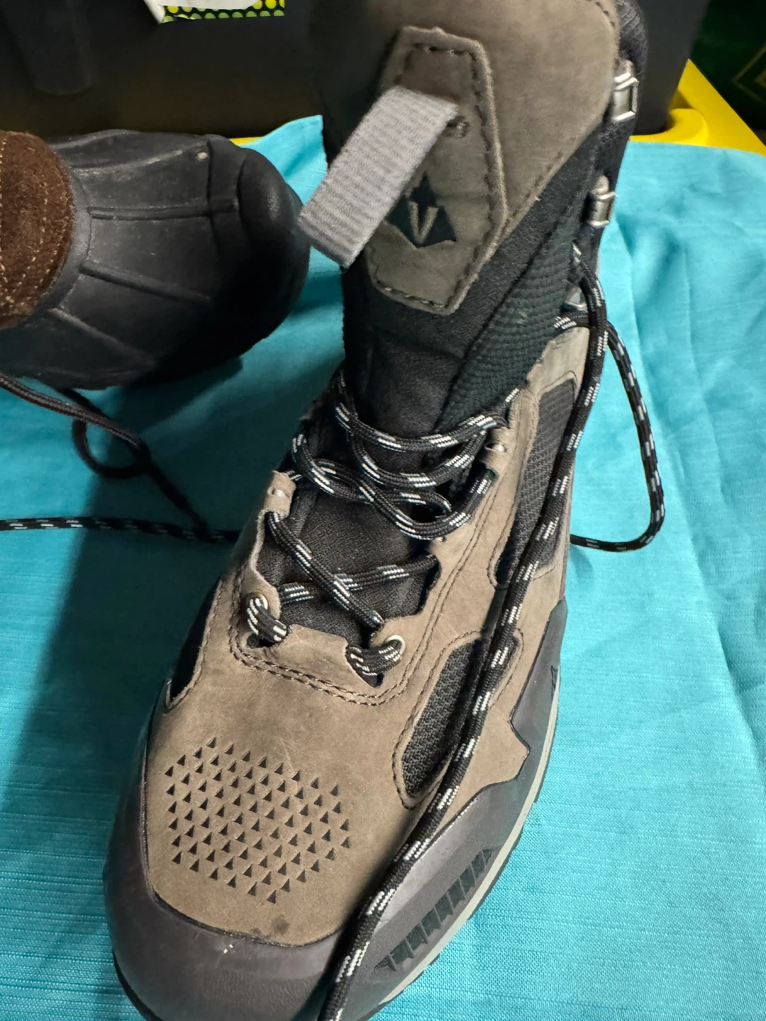 Vasque Hiking Boots.  12 - photo 2