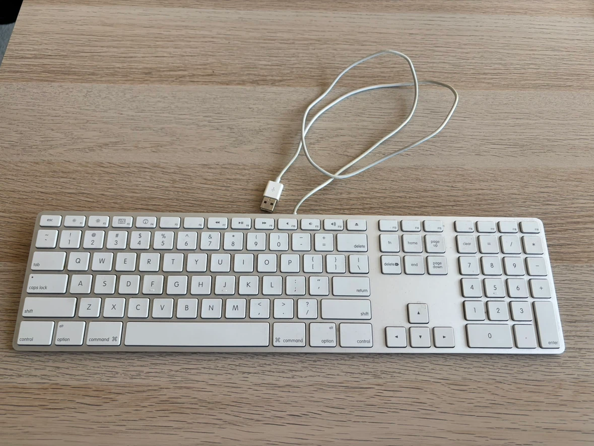 Apple Wired Keyboard (A1243) with Numeric Keypad + Magic Mouse