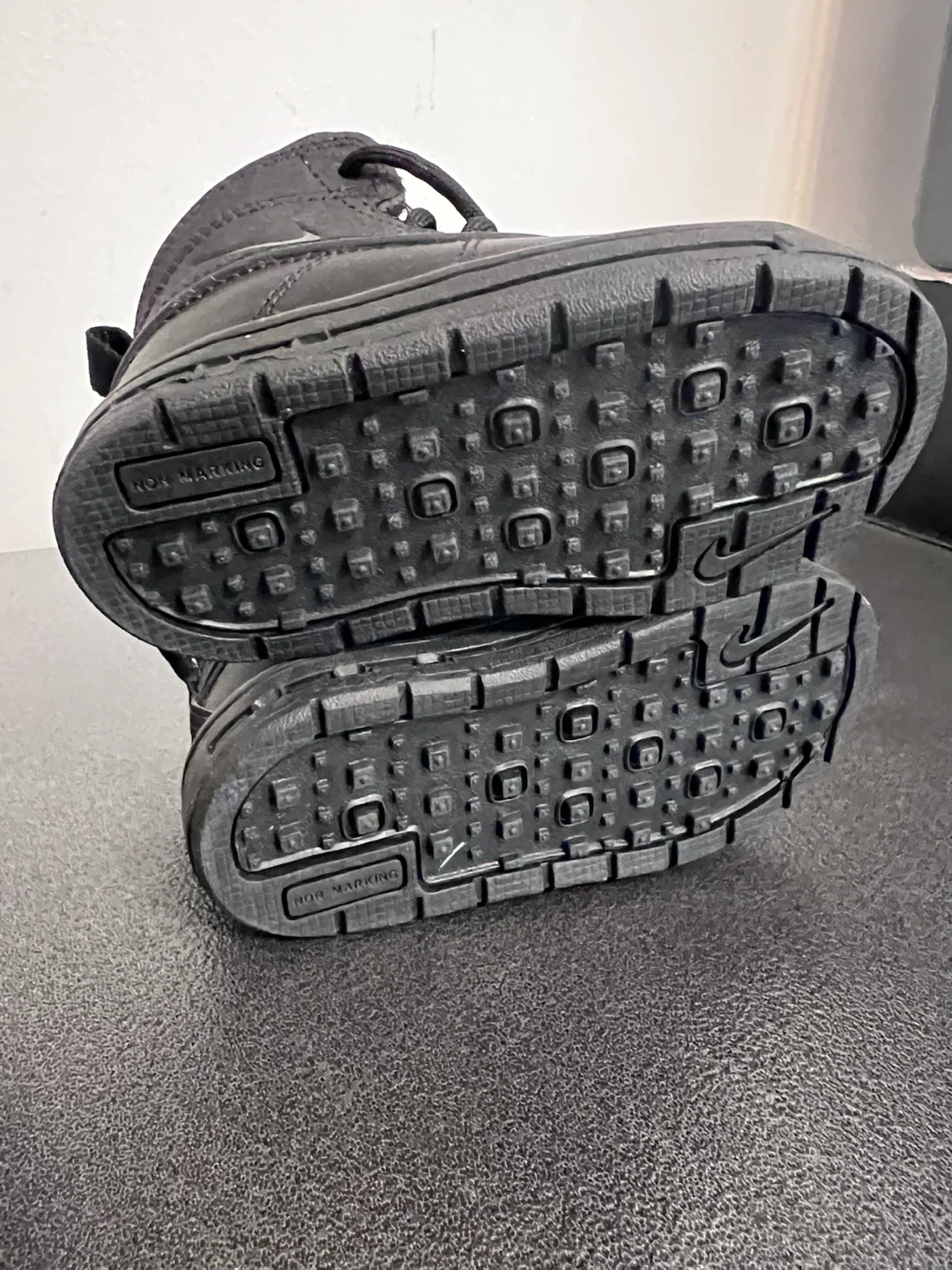 Nike ACG Infant Black High-Top Shoes – Size 6C – Brand New - photo 4