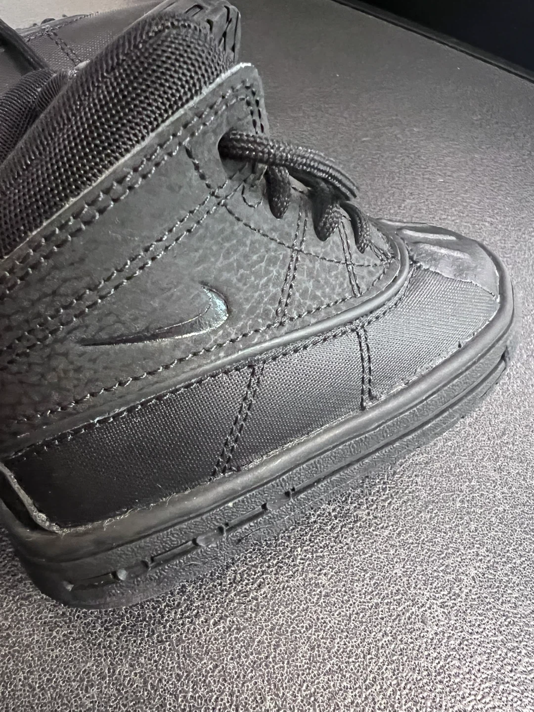 Nike ACG Infant Black High-Top Shoes – Size 6C – Brand New - photo 5