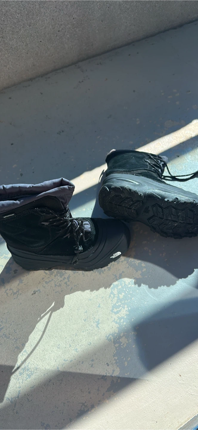 The North Face Winter Boots, US 4 - photo 2