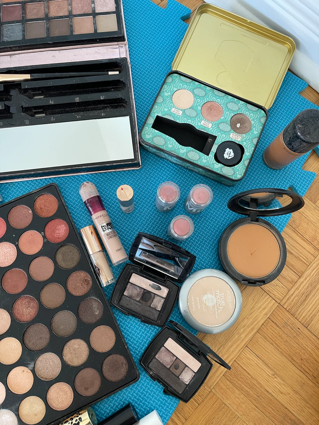 Large Collection of Makeup and Cosmetics - photo 3