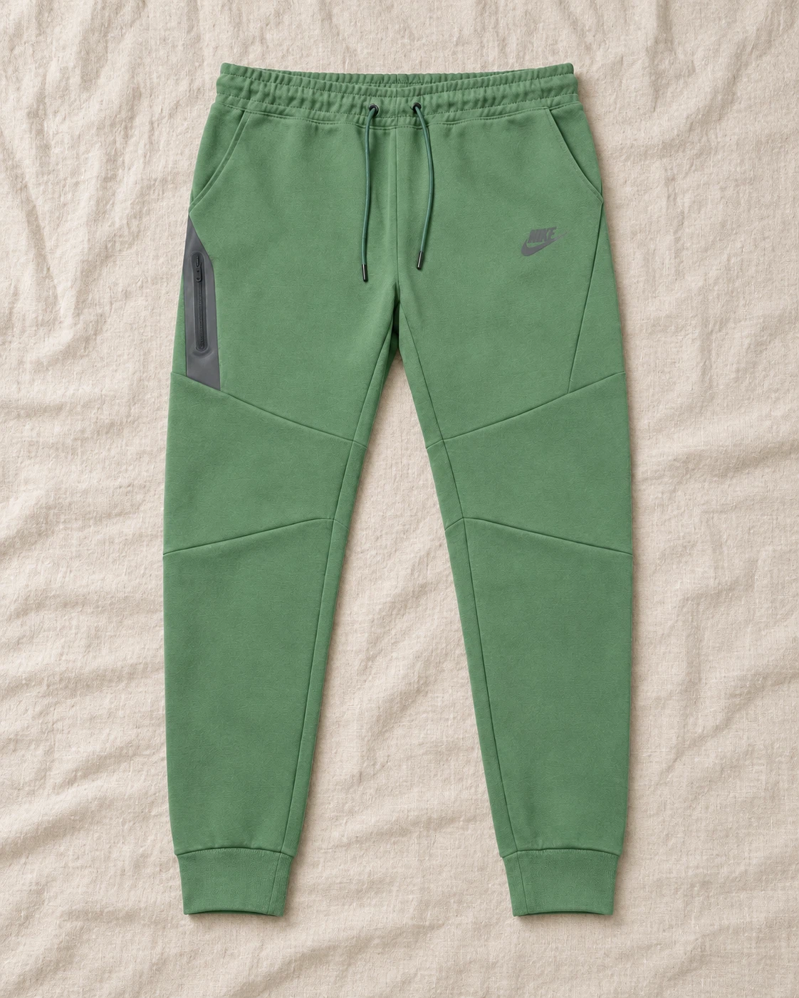 NIKE TECH FLEECE JOGGERS - SAGE GREEN (M)