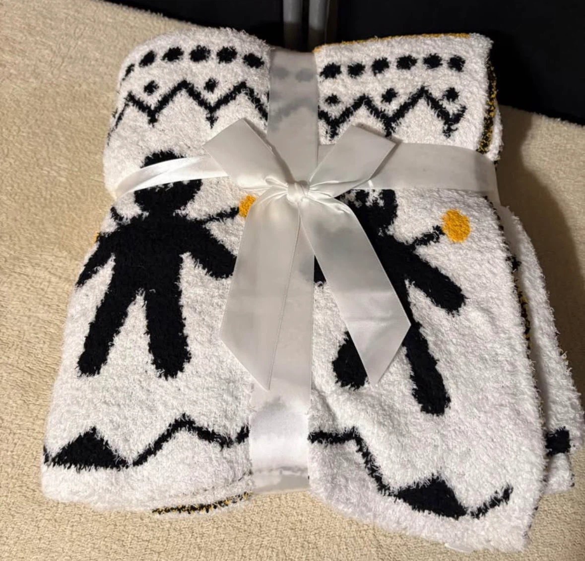 NEW Halloween Voodoo Doll Print Throw Blanket P/U NE MARTINDALE - photo 2