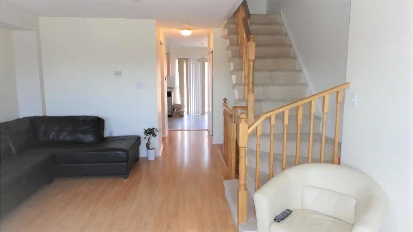 2 bedroom townhouse for rent - photo 2