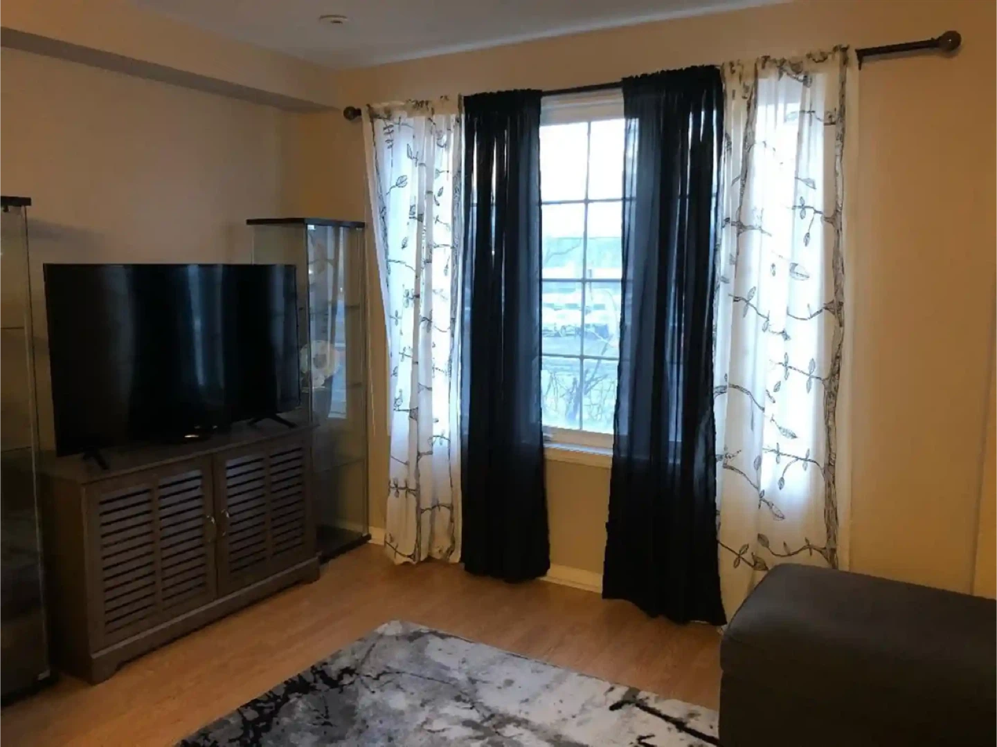 2 bedroom townhouse for rent - photo 4