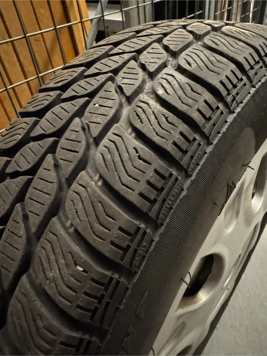 Pirelli Winter Tires + MINI Cooper Rims – 175/65R15 – 4 Tires