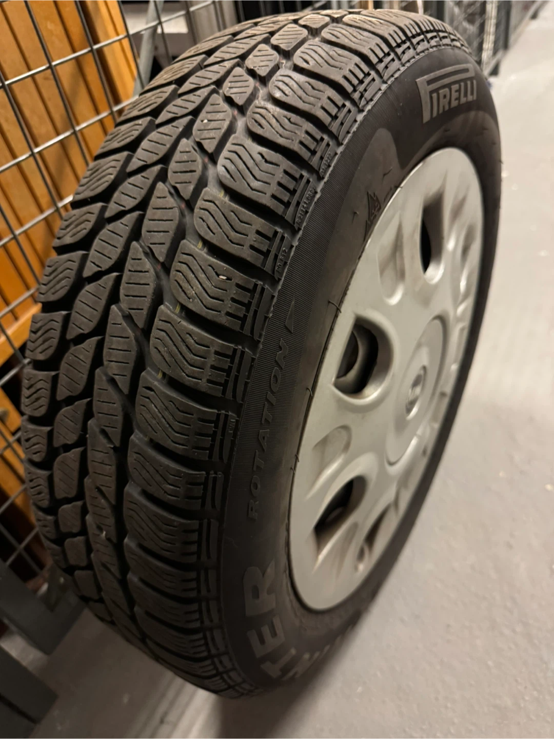 Pirelli Winter Tires + MINI Cooper Rims – 175/65R15 – 4 Tires - photo 3