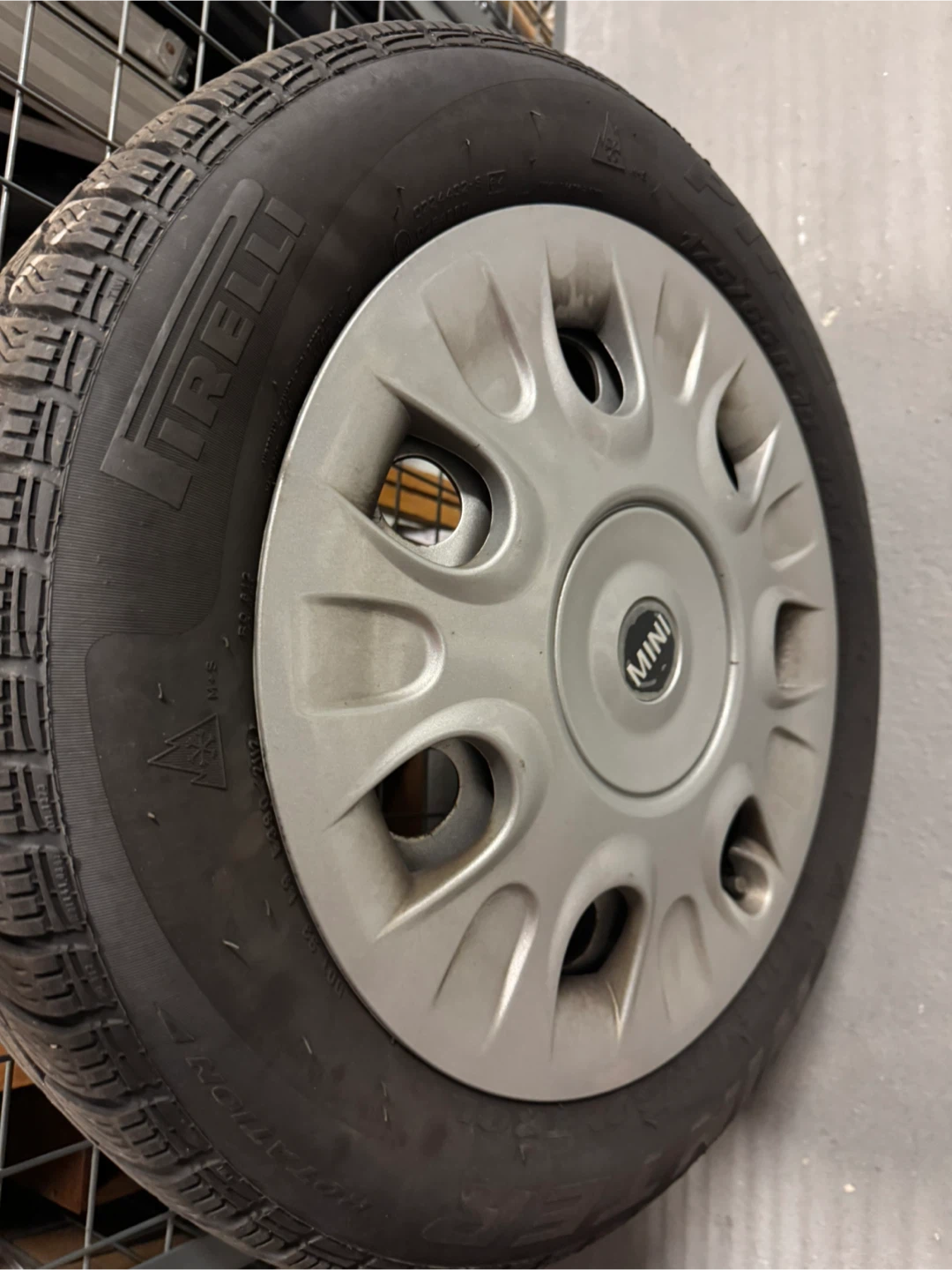Pirelli Winter Tires + MINI Cooper Rims – 175/65R15 – 4 Tires - photo 4