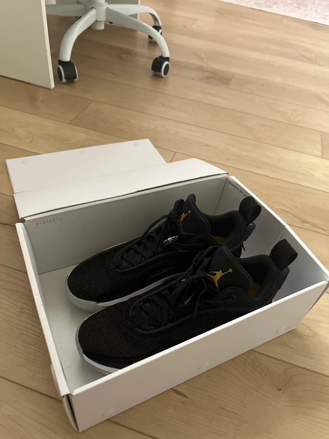 Air Jordan 36 Low Black and Gold Size 8.5 - photo 4