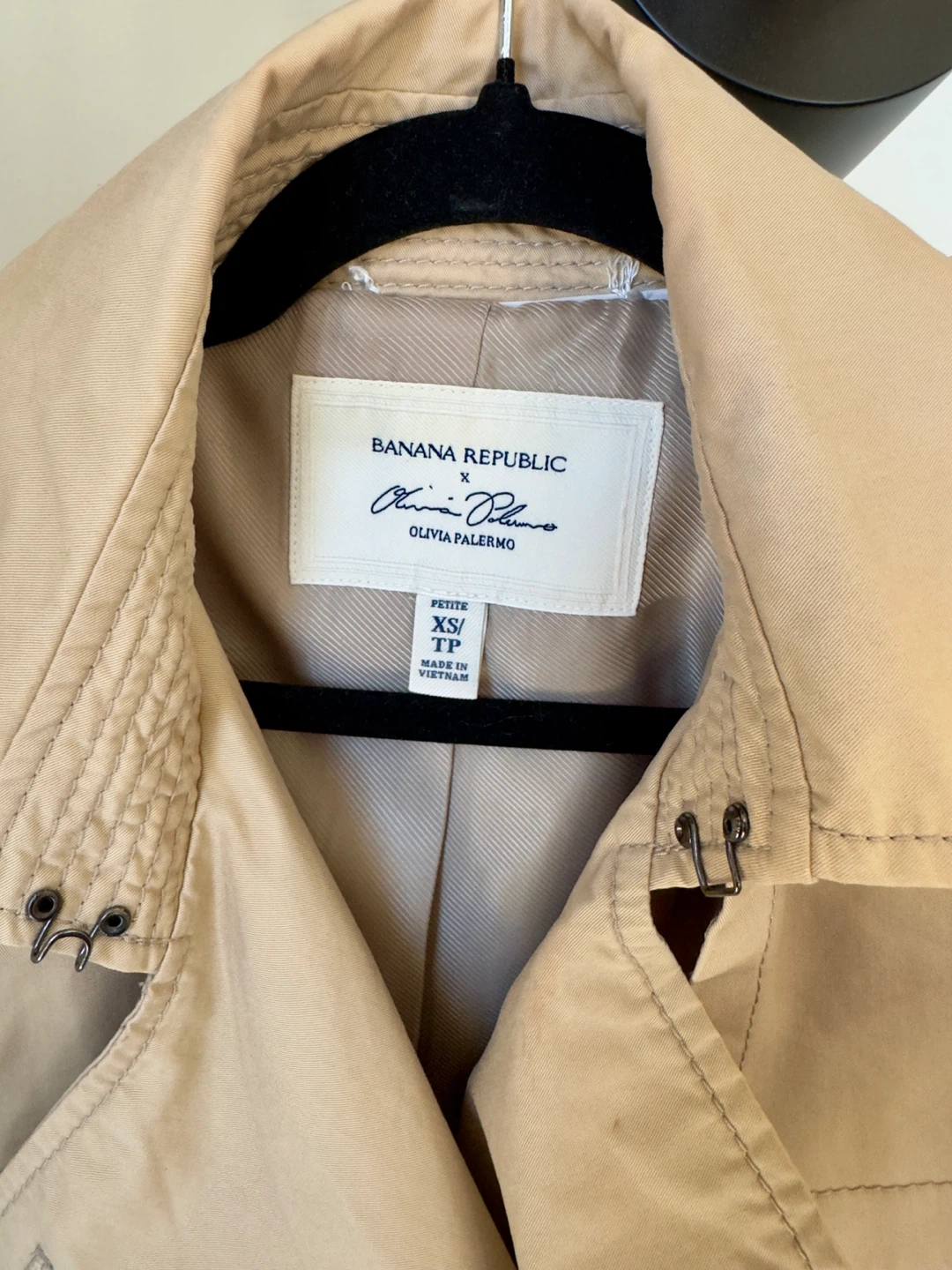 Banana Republic x Olivia Palermo Trench Coat – Elegant Details - photo 2