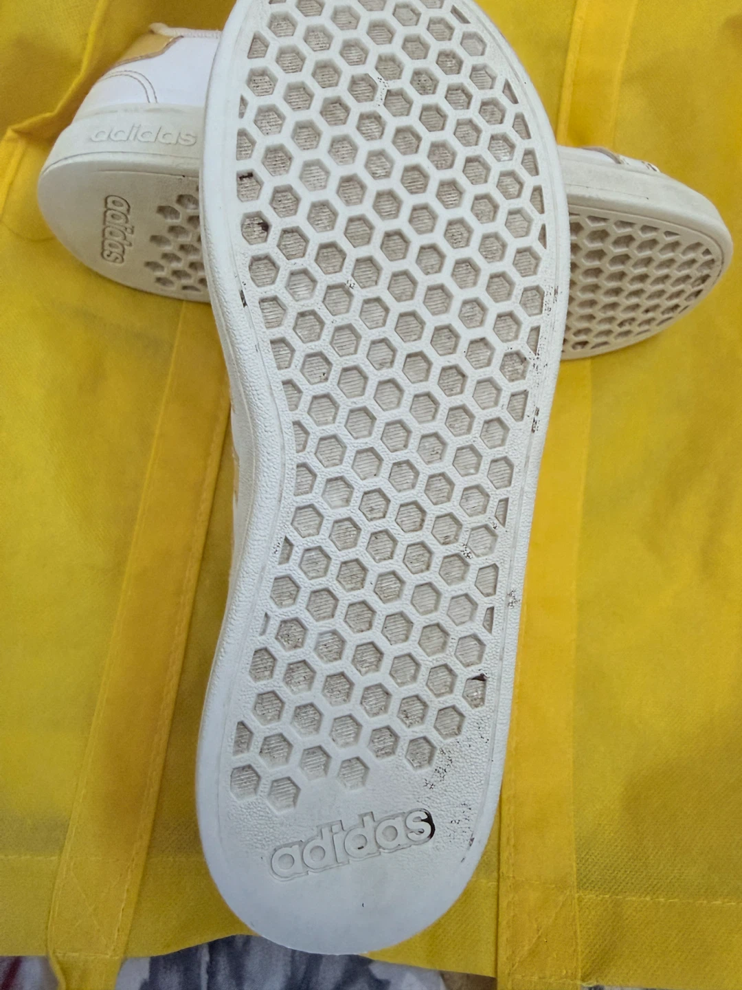 Adidas White Iridescent Sneakers Size 4 - photo 5
