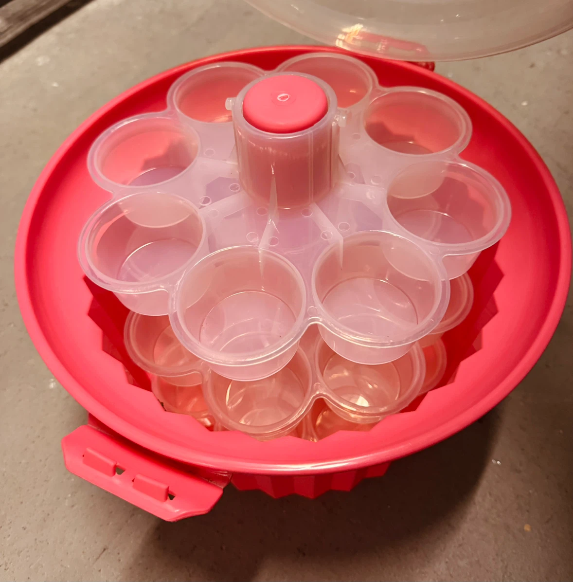 Cupcake Carrier and Display - photo 2