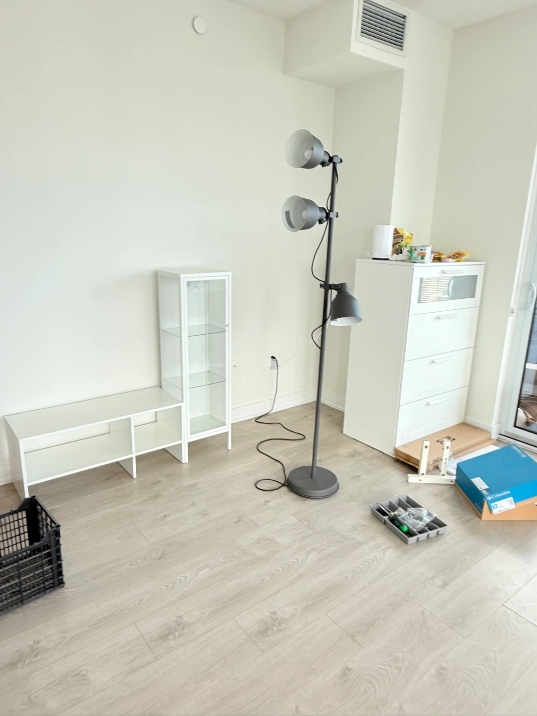 IKEA tv table - photo 2