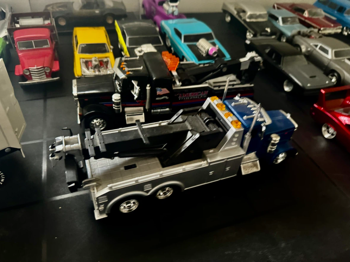 Diecast Trucks and Cars. - photo 3