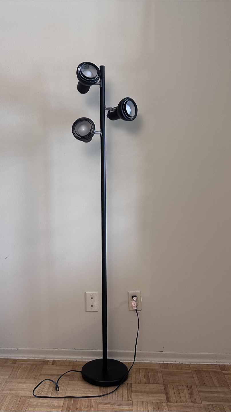 Modern 3-Head Adjustable Floor Lamp – Bulbs Included
