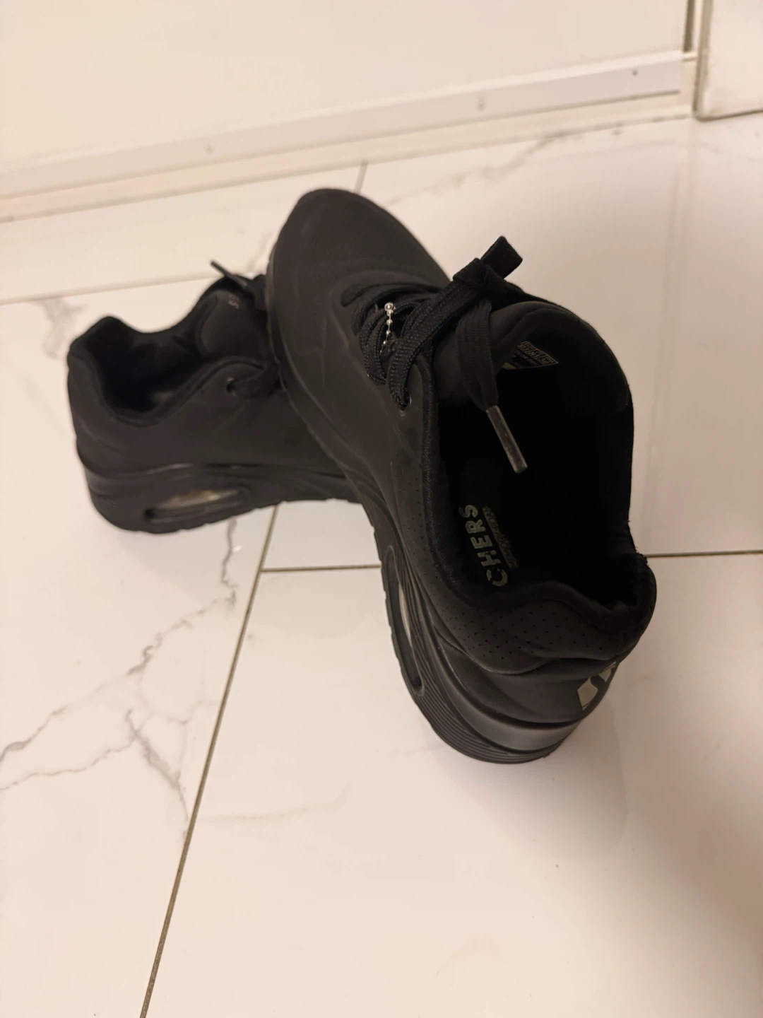 Skechers Women's Black Sneakers US 7.5 - photo 2