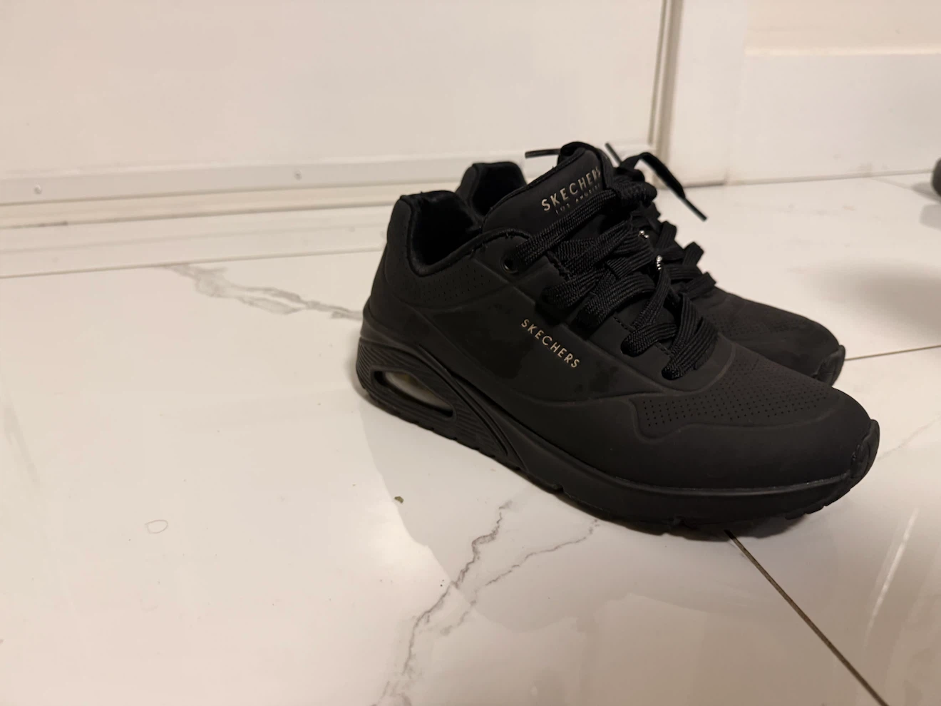 Skechers Women's Black Sneakers US 7.5 - photo 4