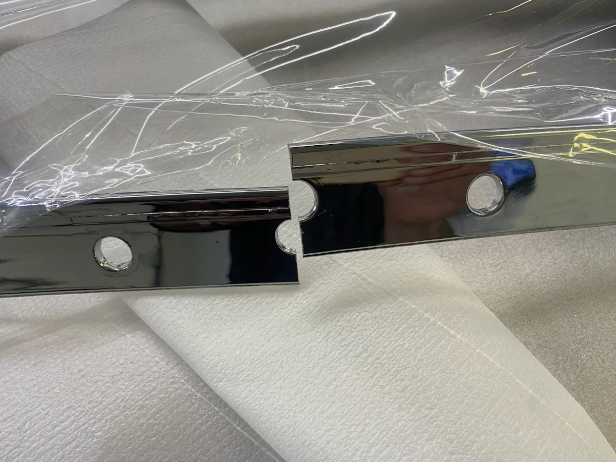 GMC Sierra Chrome Front Bumper Upper Cover - photo 4