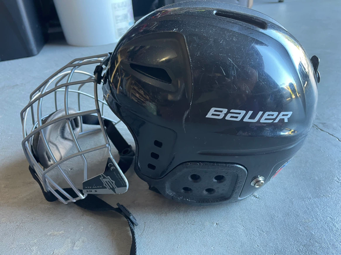 Bauer Lil' Sport Hockey Helmet with Cage - photo 2