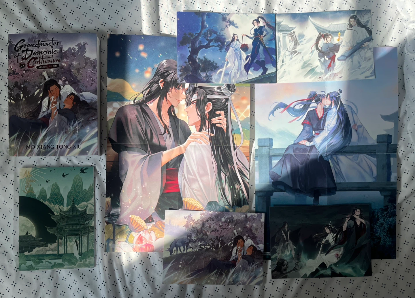 Danmei Special Edition Books (w/ collectibles) - photo 4