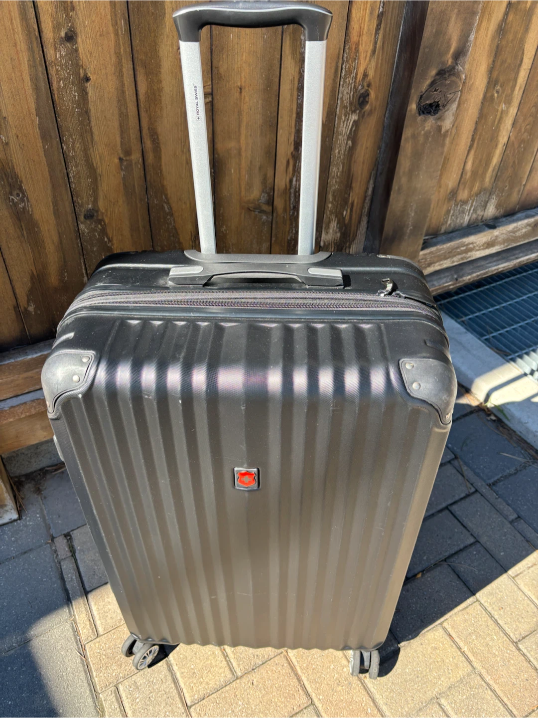 Royal Swiss Black Hardside Spinner Luggage - photo 3