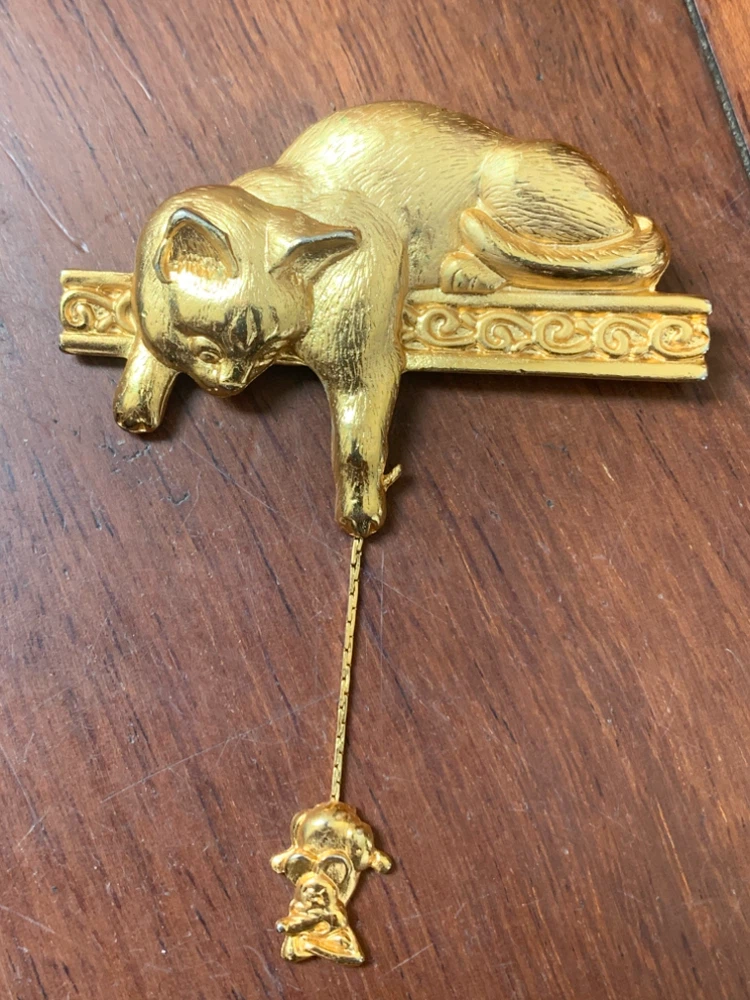Cat and Toy Brooch metal -jj jonette