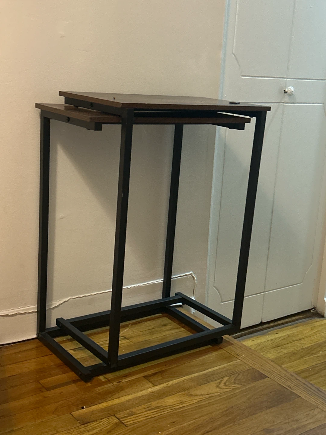 Set of two nesting side tables