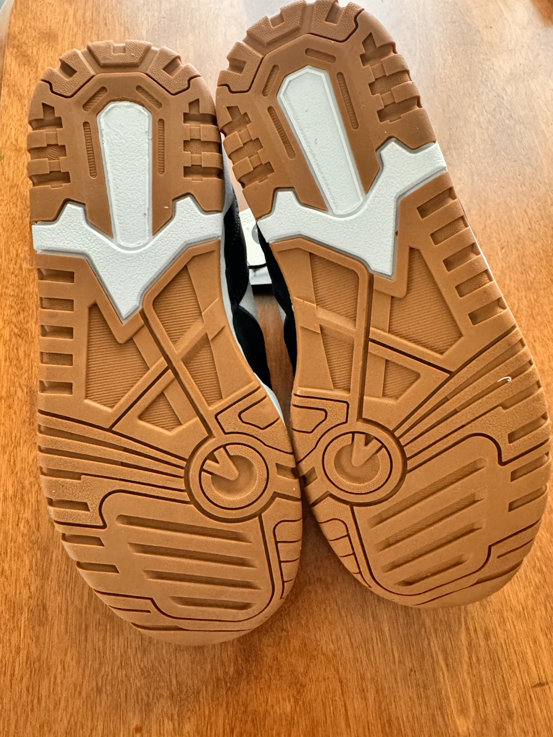 George boys  Sneakers size 2. Also sz 3,and 13 available - photo 2