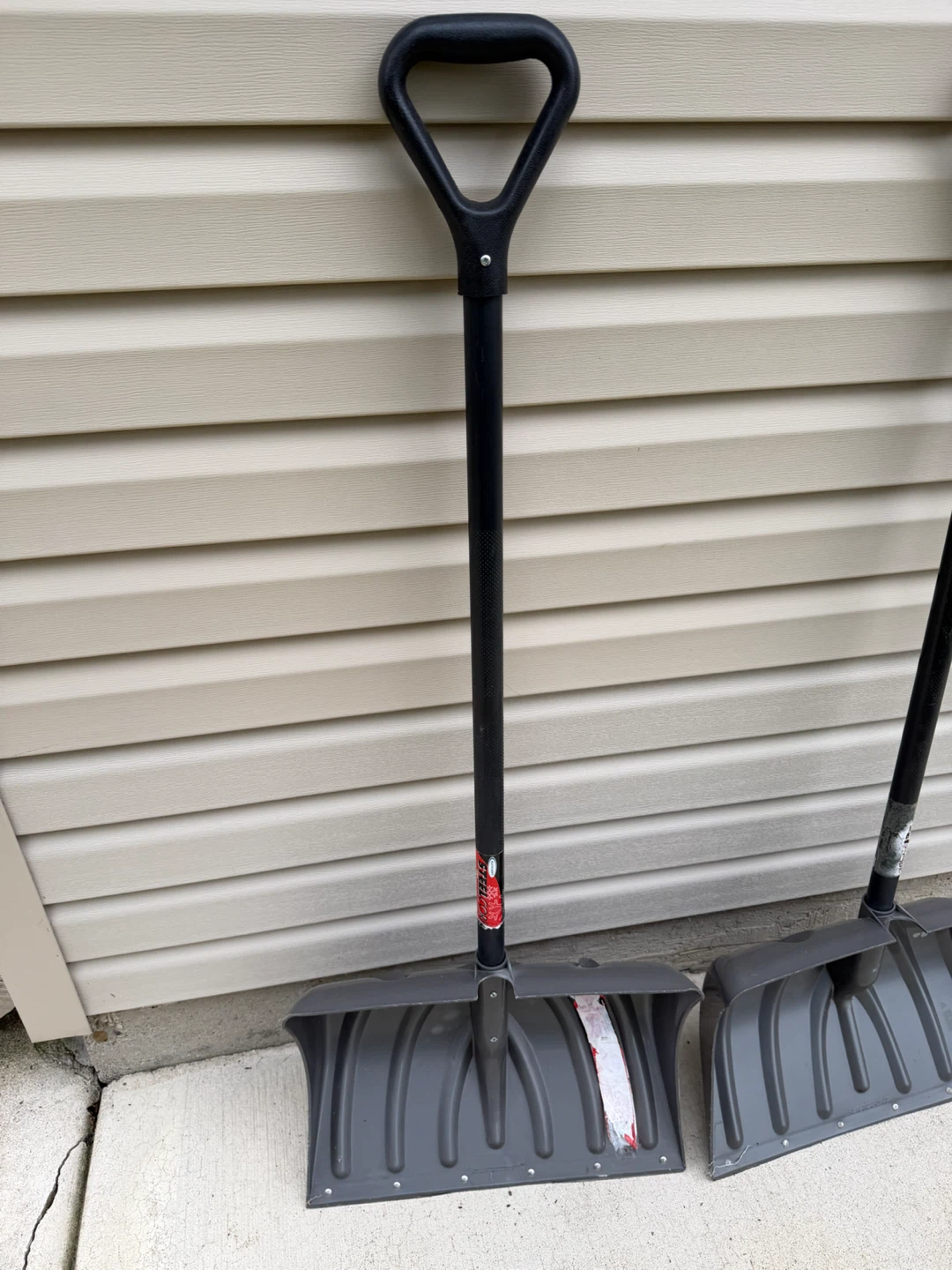 Two Suncast 20 in. Snow Pusher Shovels - photo 2