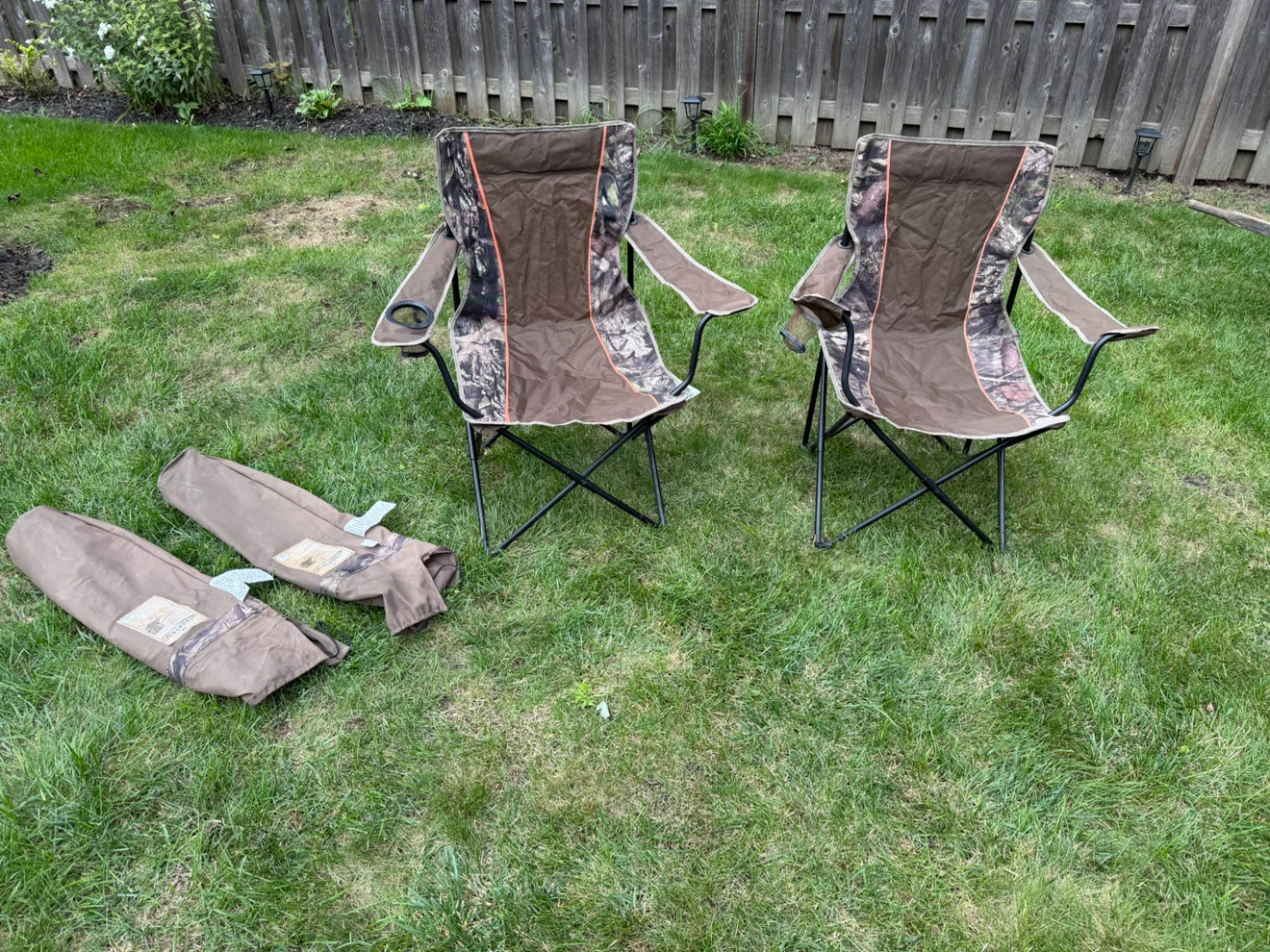 2 Mossy Oak Country Camo Folding Chairs