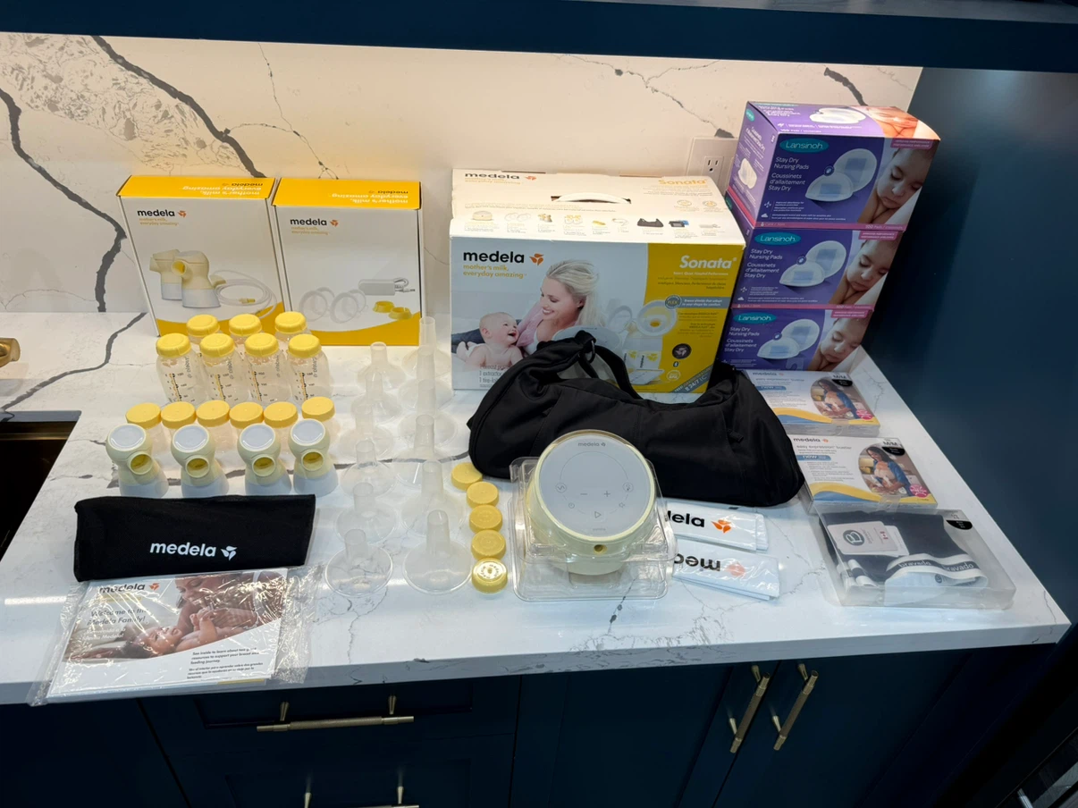 Medela Sonata Double Electric Breast Pump + Huge Accessories Lot