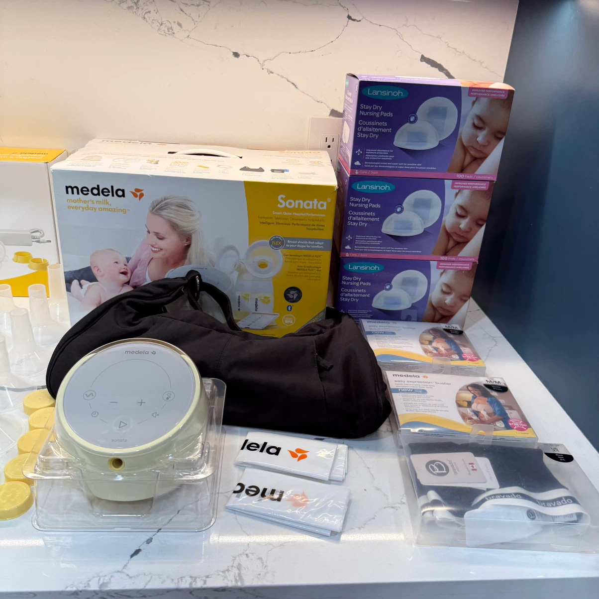 Medela Sonata Double Electric Breast Pump + Huge Accessories Lot - photo 3