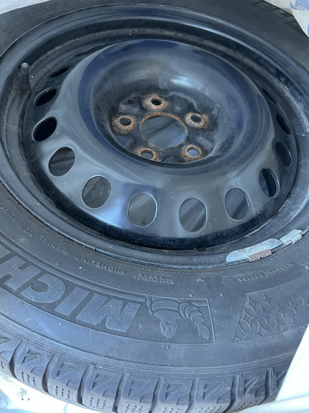 Set of 4 Michelin Tires with Rims 225/65R17 - photo 3
