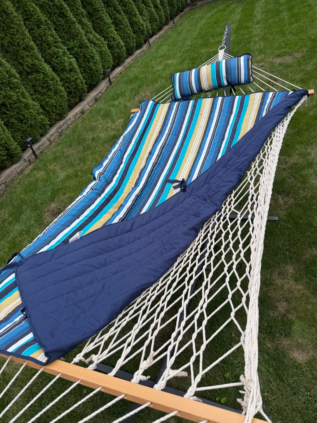 Double Hammock w/ Stand, Quilted Pad & Pillow – Complete Set - photo 3